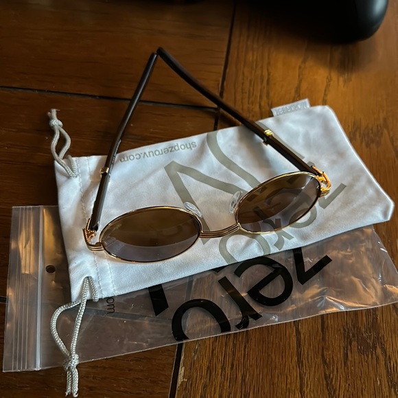 4pcs for $20 in my store ‼️ZeroUV sunglasses polycarbonate lens silicone legs - Picture 1 of 6